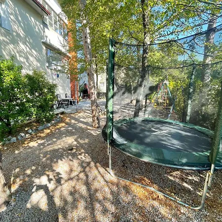 Apartament Pintar *