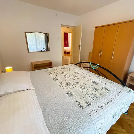 Apartament Pintar