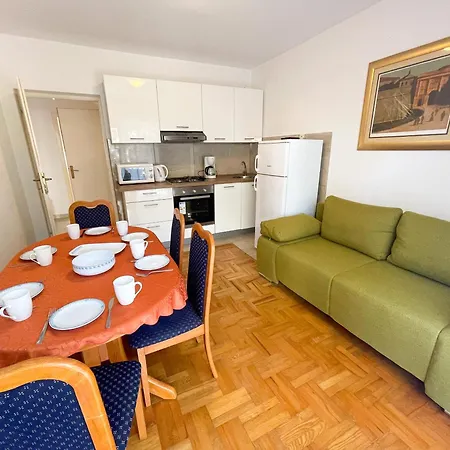Apartament Pintar